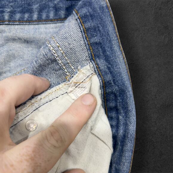 Vintage Levis 501 80s Made in USA Button Fly Jeans Size 32 - Picture 6 of 13